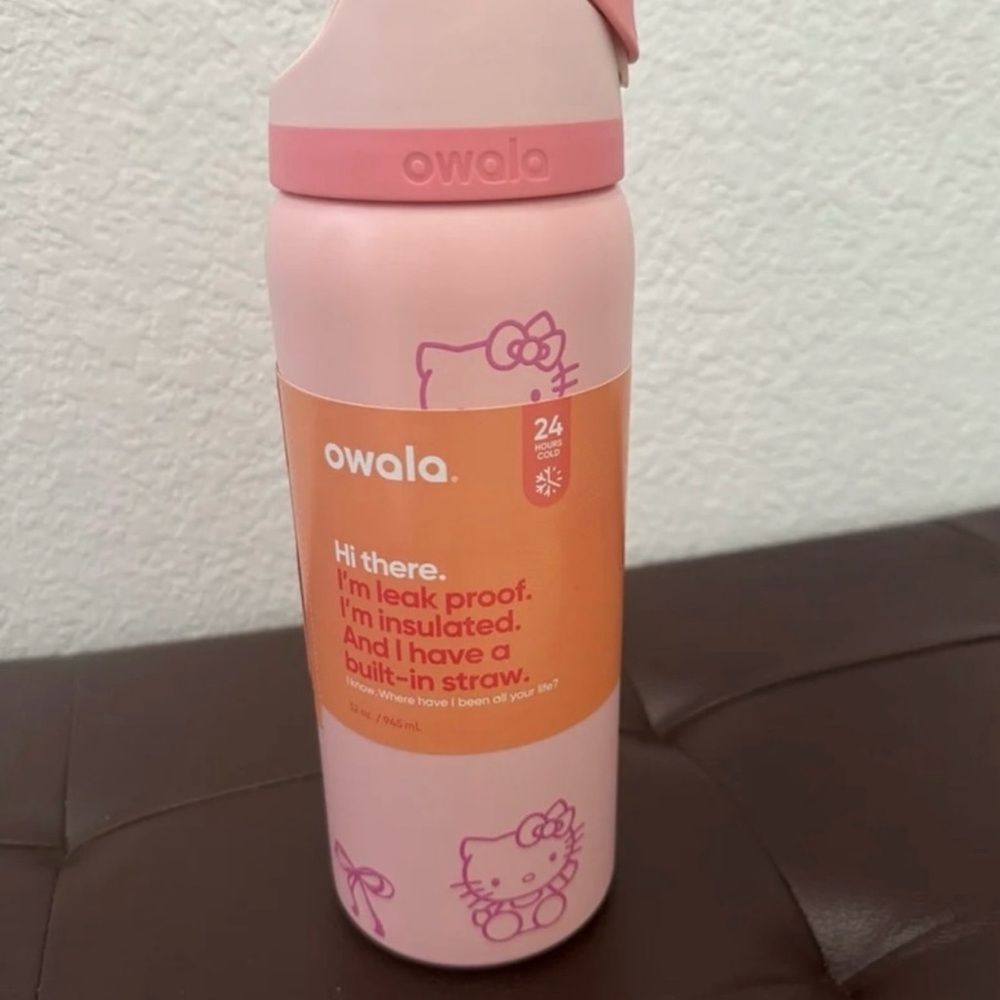 Owala Pink Hello Kitty Freesip 32oz Water Bottle Stainless Steel Sanrio Bow